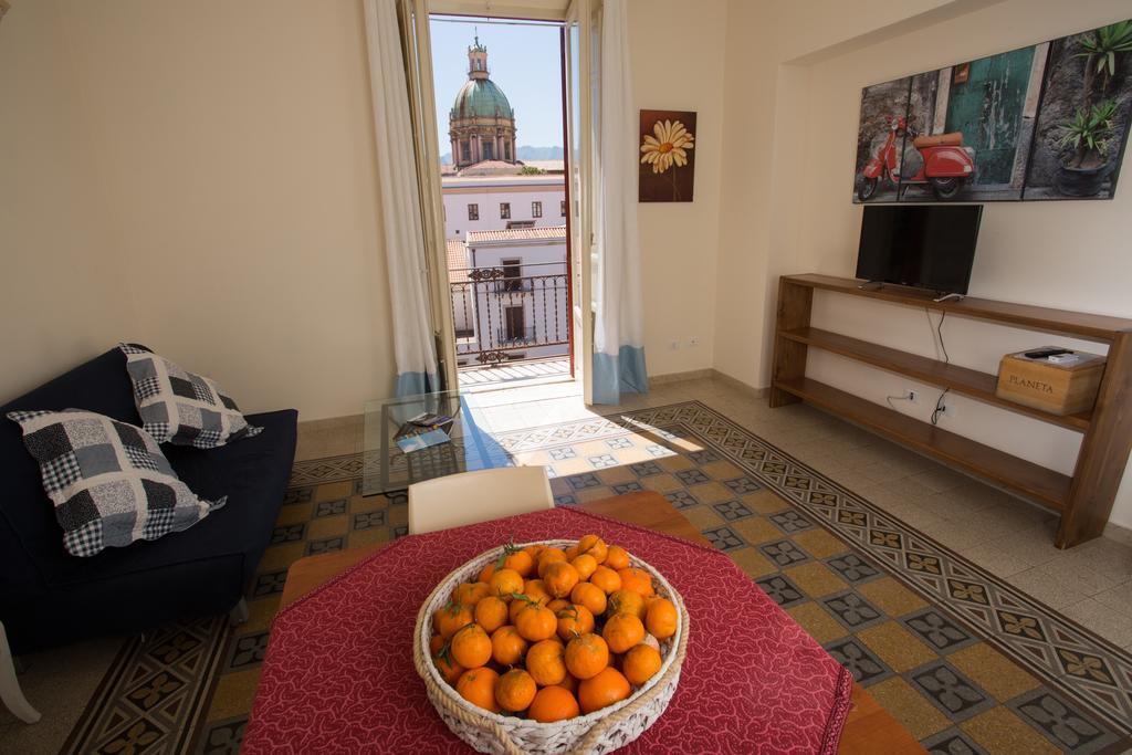 Massimissimo Apartment Palermo Bagian luar foto